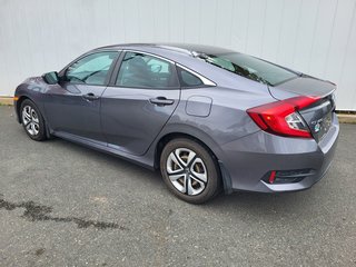 2018  Civic LX | Cam | USB | HtdSeats | Bluetooth | Keyless in Saint John, New Brunswick - 4 - w320h240px