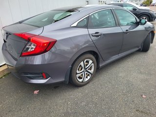 2018  Civic LX | Cam | USB | HtdSeats | Bluetooth | Keyless in Saint John, New Brunswick - 3 - w320h240px