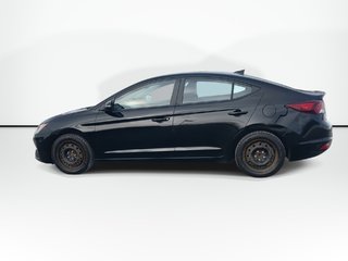 2020 Hyundai Elantra Preferred w/Sun & Safety Package in Saint John, New Brunswick - 5 - w320h240px