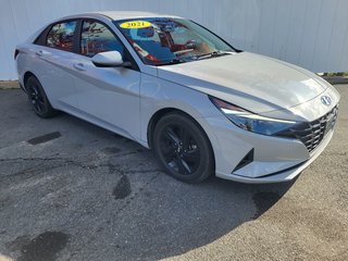 2021 Hyundai Elantra Preferred | Cam | USB | HtdSeat | Warranty to 2026