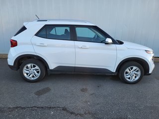 Hyundai Venue Preferred | Cam | USB | HtdSeat | Warranty to 2028 2023 à Saint John, Nouveau-Brunswick - 2 - w320h240px