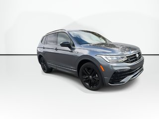 2022 Volkswagen Tiguan R-Line Black Edition | Leather | Roof | HtdSeats
