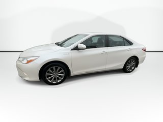 2017 Toyota Camry Hybrid in Antigonish, Nova Scotia - 4 - w320h240px