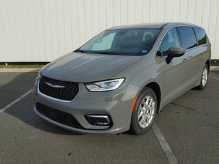 2023 Chrysler Pacifica in Antigonish, Nova Scotia - 3 - w320h240px