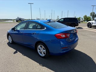 2016 Chevrolet Cruze in Bonaventure, Quebec - 2 - w320h240px