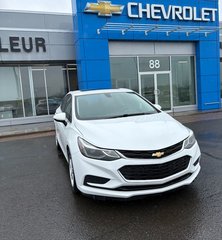 2017 Chevrolet Cruze in Bonaventure, Quebec - 3 - w320h240px