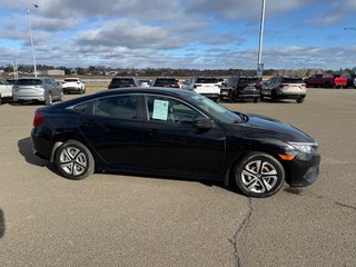 Honda Civic Sedan  2018 à Bonaventure, Québec - 5 - w320h240px