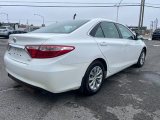 Toyota Camry LE A/C SIEGES CHAUFFANTS CAMERA REGULATEUR 2015