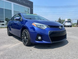 Toyota Corolla S TOIT SIEGES CHAUFFANTS BLUETOOTH A/C AUTO 2015