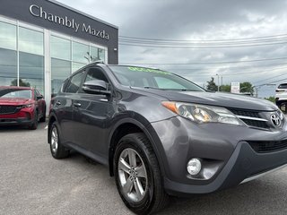 2015 Toyota RAV4 XLE AWD TOIT CAM SIEGES CHAUFFANTS MAGS 17''