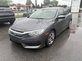 Honda Civic LX 57,000 KM I 10 YEARS//200,000 KIM WARRANTY I CARPLAY I HEATED SEATS I CAMERA I ACTIVE SECURITY 2018 à Montréal, Québec - 3 - w320h240px