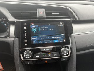 Honda Civic LX 57,000 KM I 10 YEARS//200,000 KIM WARRANTY I CARPLAY I HEATED SEATS I CAMERA I ACTIVE SECURITY 2018 à Montréal, Québec - 6 - w320h240px