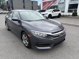 2018 Honda Civic LX Manual  MANUAL I CARPLAY I HEATED SEATS I CAMERA in Montréal, Quebec - 2 - w320h240px