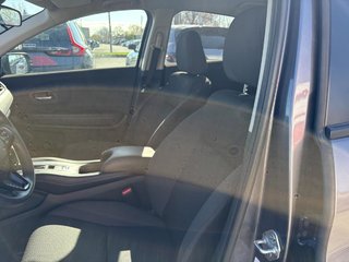 2022 Honda HR-V LX  MAGS I CARPLAY I HEATED SEATS I CAMERA I ACTIVE SECURITY in Montréal, Quebec - 6 - w320h240px