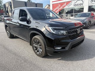 2025 Honda Ridgeline Sport AWD 12,000,KM I HEATED SEATS I STARTER I CARPLAY I SUNROOF I MAGS I SOFT TONNEAU COVER I in Montréal, Quebec - 2 - w320h240px