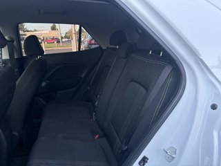 2023 Hyundai Venue Preferred IVT MAGS I HEATED SEATS & STEERING WHEEL I CARPLAY I STARTER in Montréal, Quebec - 6 - w320h240px