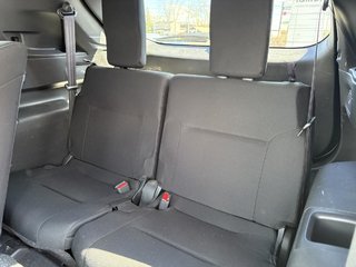 Mitsubishi Outlander SE S-AWC 7 SEATERS I MAGS I SUNROOF I CAMERA I CARPLAY I HEATED SEATS & STEERING WHEEL 2023 à Montréal, Québec - 6 - w320h240px