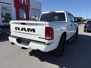 2023 Ram 1500 Classic Express 4x4 Crew Cab 5'7 Box in Montréal, Quebec - 5 - w320h240px