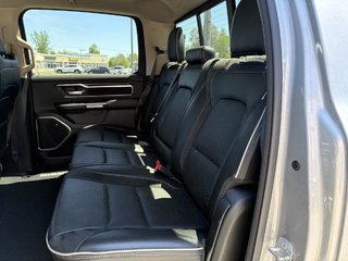 2019 Ram 1500 Laramie 4x4 Crew Cab 5'7 Box I 38,000 KM I MINT CONDITION I 8 TIRES 8 MAGS I LEATHER I CAMERA in Montréal, Quebec - 2 - w320h240px