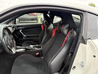 2016 Scion Fr-s 2dr Cpe Manual I FOR THE FUN OF IT!! 70,000 KM!!! in Montréal, Quebec - 6 - w320h240px