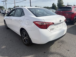 2018 Toyota Corolla LE 70,000 KM I HEATED SEATS AND STEERING WHEEL I CAMERA  I SUNROOF I MAGS I  ACTIVE SECURITY in Montréal, Quebec - 4 - w320h240px