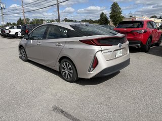Toyota Prius Prime Upgrade Auto I LEATHER I BIG SCREEN I HEATED SEATS AND STEERING WHEEL I ACTIVE SECURITY 2020 à Montréal, Québec - 5 - w320h240px