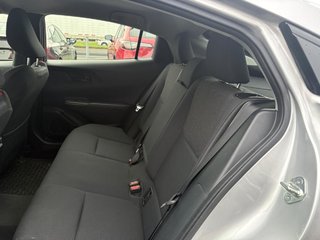 2023 Toyota Prius Prime SE Auto I CARPLAY I MAGS I HEATED SEATS I CAMERA I ACTIVE SECURITY in Montréal, Quebec - 6 - w320h240px