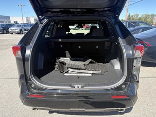 2024 Toyota RAV4 Prime SE AWD  SUNROOD I MAGS I CARPLAY I HEATED SEATS I CAMERA I ACTIVE SECURITY in Montréal, Quebec - 6 - w320h240px