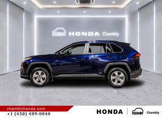 Toyota RAV4 Hybrid XLE AWD SUNROOF I MAGS I HEATED SEATS AND STEERING WHEEL I CAMERA I ACTIVE SECURITY 2024 à Montréal, Québec - 4 - w320h240px