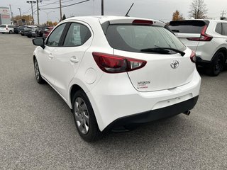 2020 Toyota Yaris hatchback Auto 20,000 km CARPLAY I BLUETROOTH I CAMERA in Montréal, Quebec - 4 - w320h240px