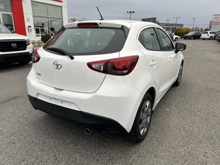 2020 Toyota Yaris hatchback Auto 20,000 km CARPLAY I BLUETROOTH I CAMERA in Montréal, Quebec - 5 - w320h240px
