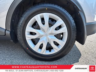 2019 Toyota C-HR LE in Châteauguay, Quebec - 6 - w320h240px