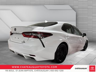 Toyota Camry Hybrid SE 2024 à Châteauguay, Québec - 5 - w320h240px