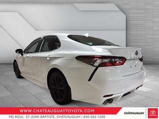 Toyota Camry Hybrid SE 2024 à Châteauguay, Québec - 3 - w320h240px