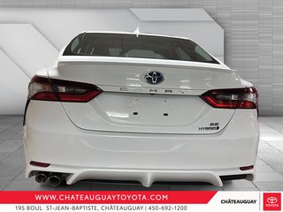 Toyota Camry Hybrid SE 2024 à Châteauguay, Québec - 4 - w320h240px