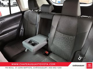 2021  RAV4 XLE AWD in Châteauguay, Quebec - 6 - w320h240px