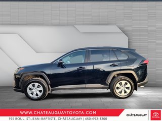 2021  RAV4 LE in Châteauguay, Quebec - 5 - w320h240px