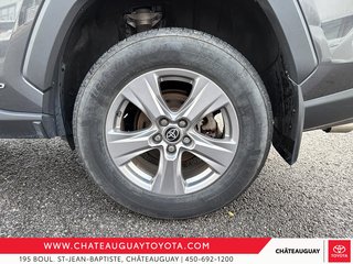 Toyota RAV4 Hybrid XLE 2023 à Châteauguay, Québec - 6 - w320h240px