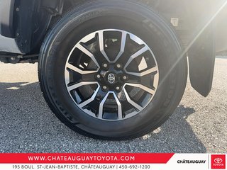Toyota Tacoma DOUBLE CAB 6A 2021 à Châteauguay, Québec - 6 - w320h240px