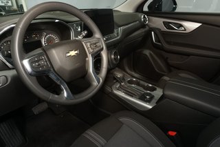 Chevrolet Blazer  2024 à Montréal, Québec - 9 - w320h240px