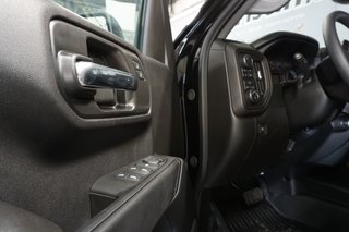 2024 Chevrolet Silverado 1500 in Montreal, Quebec - 12 - w320h240px