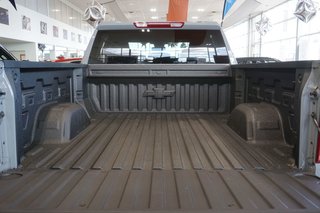 2025 Chevrolet Silverado 1500 in Montreal, Quebec - 24 - w320h240px