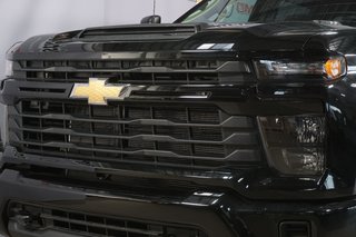 2024 Chevrolet SILVERADO 2500 HD in Montreal, Quebec - 6 - w320h240px