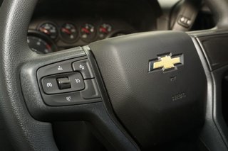 2024 Chevrolet SILVERADO 3500CC in Montreal, Quebec - 16 - w320h240px