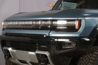 2024 GMC HUMMER EV Pickup in Montreal, Quebec - 9 - w320h240px