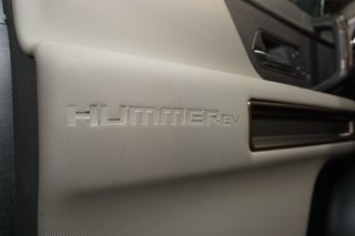 2025 GMC HUMMER EV SUV in Montreal, Quebec - 16 - w320h240px