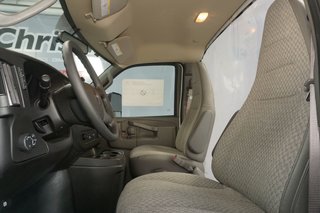 2024 GMC Savana Cutaway 3500 in Montreal, Quebec - 6 - w320h240px