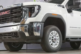 GMC Sierra 2500 HD  2024 à Montréal, Québec - 3 - w320h240px