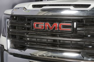 2025 GMC Sierra 2500 HD in Montreal, Quebec - 3 - w320h240px