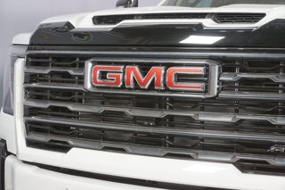 2025 GMC Sierra 2500 HD in Montreal, Quebec - 3 - w320h240px